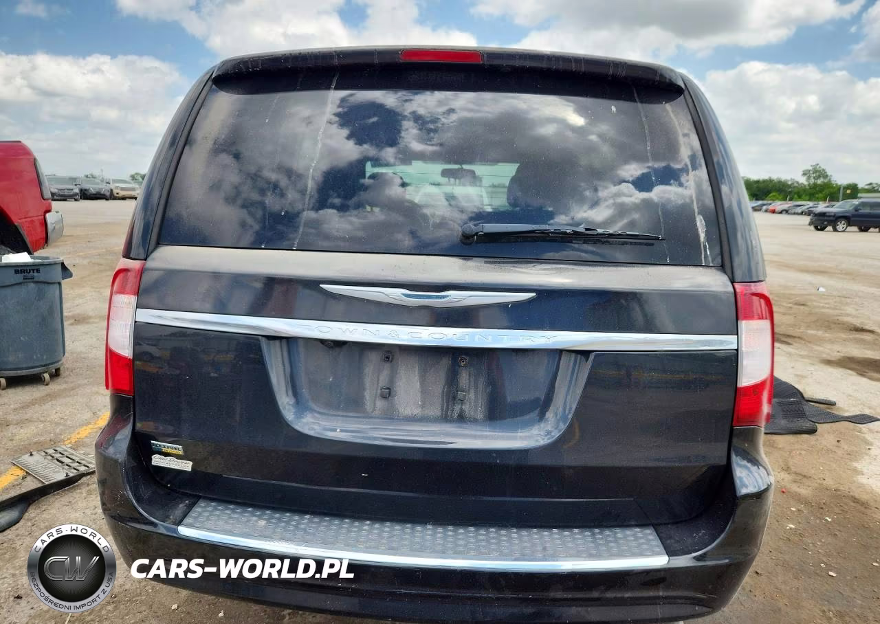 2016 Chrysler Town & Country Touring VIN:2C4RC1BG4GR212978 - 6