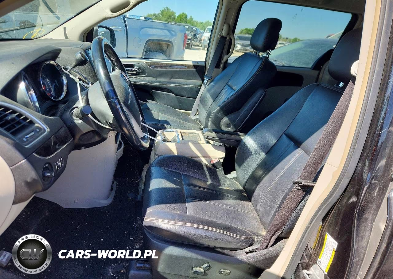 2016 Chrysler Town & Country Touring VIN:2C4RC1BG4GR212978 - 7