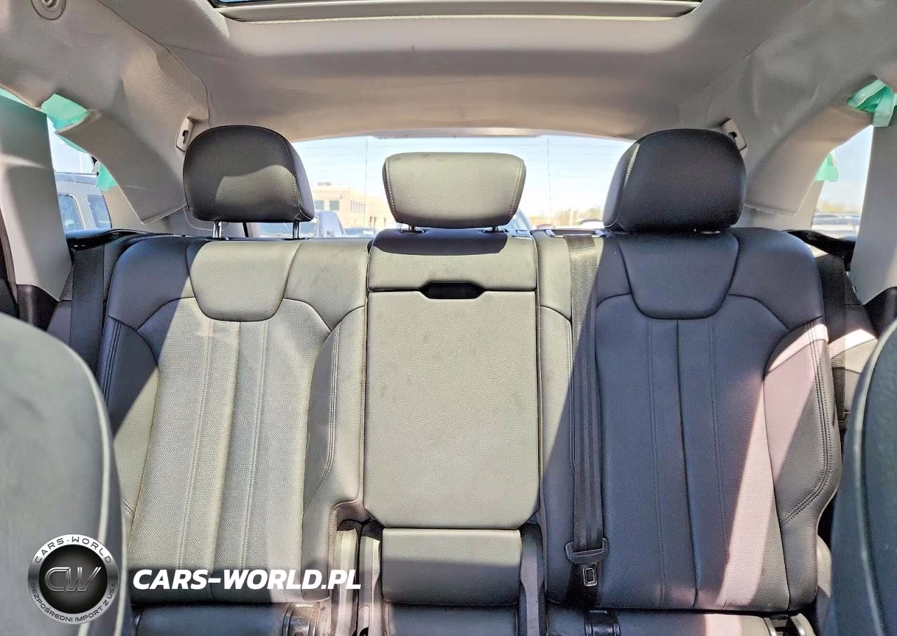 2018 Audi Q5 Premium Plus VIN:WA1BNAFY1J2212984 - 10