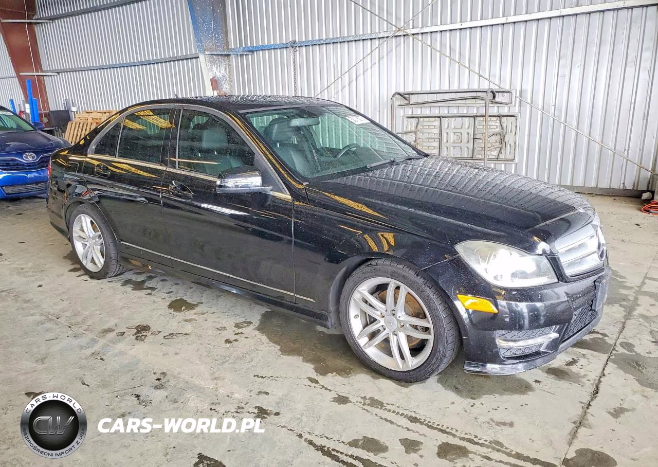 2013 Mercedes-Benz C 250 VIN:WDDGF4HB7DA779400 - 4