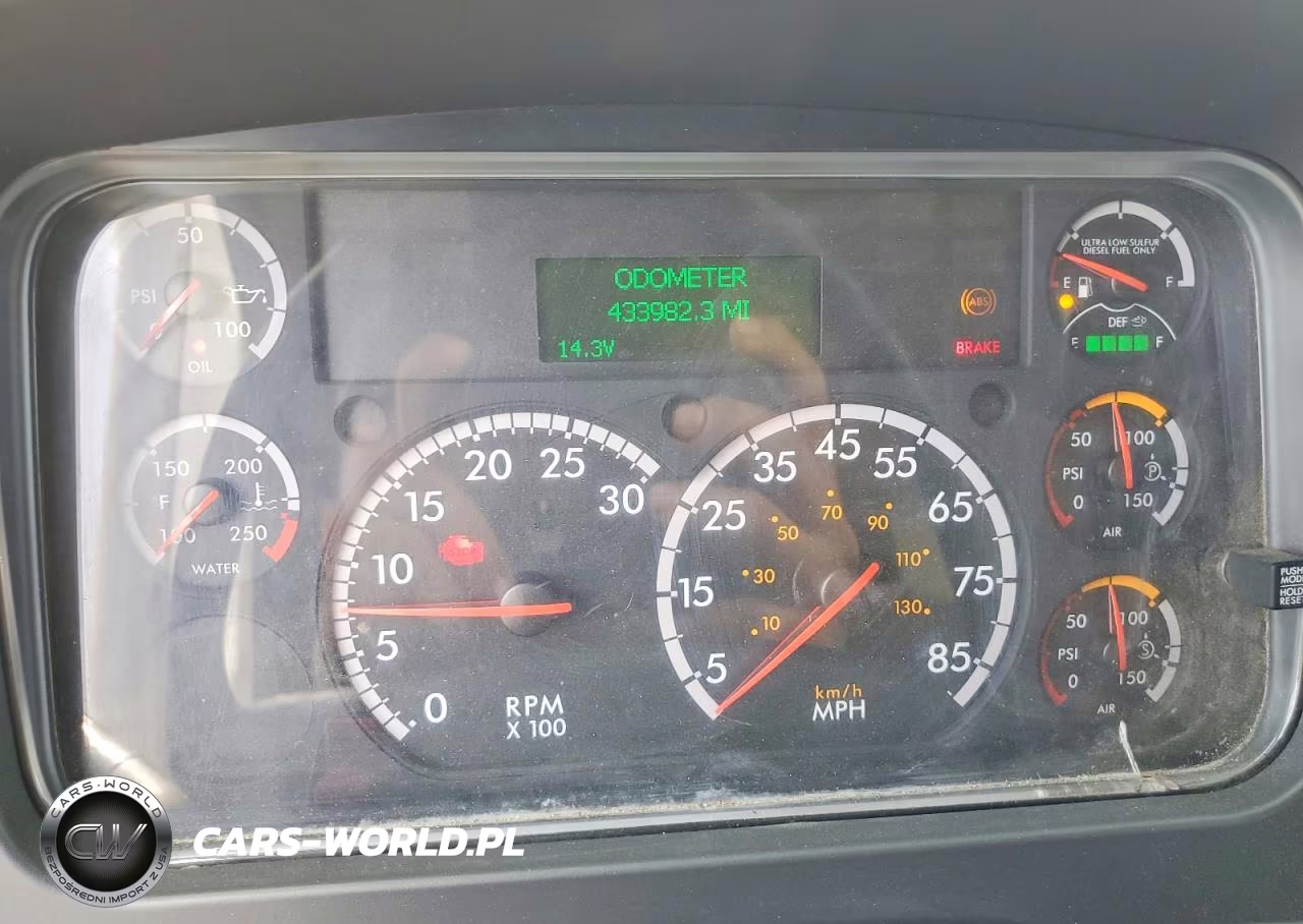 2018 Freightliner Business Class M2 Box Truck VIN:1FVACWFB0JHJN1600 - 9