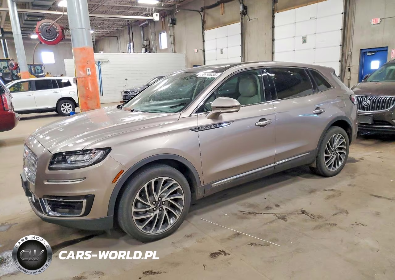2020 Lincoln Nautilus Reserve