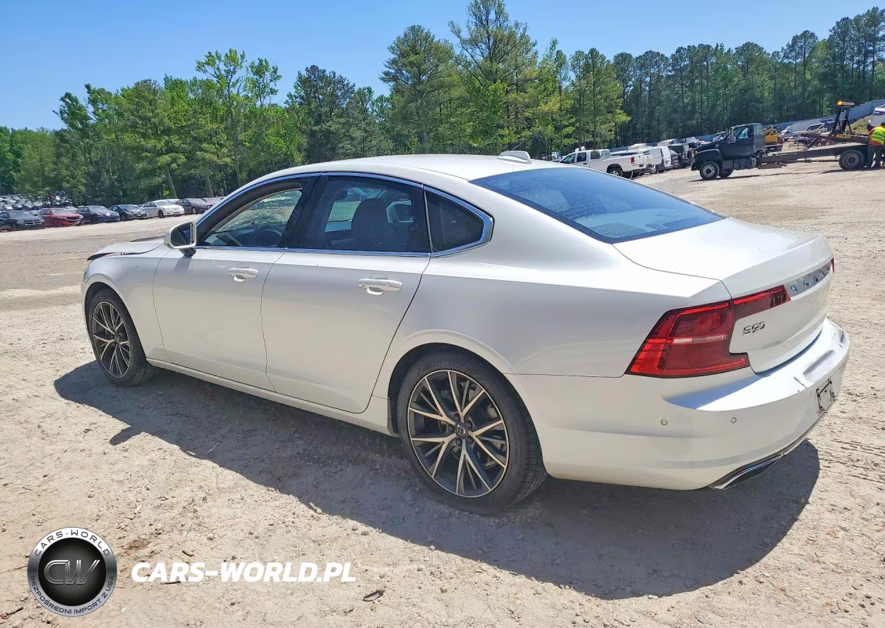 2017 Volvo S90 T6 Momentum VIN:YV1A22MK1H1010302 - 2