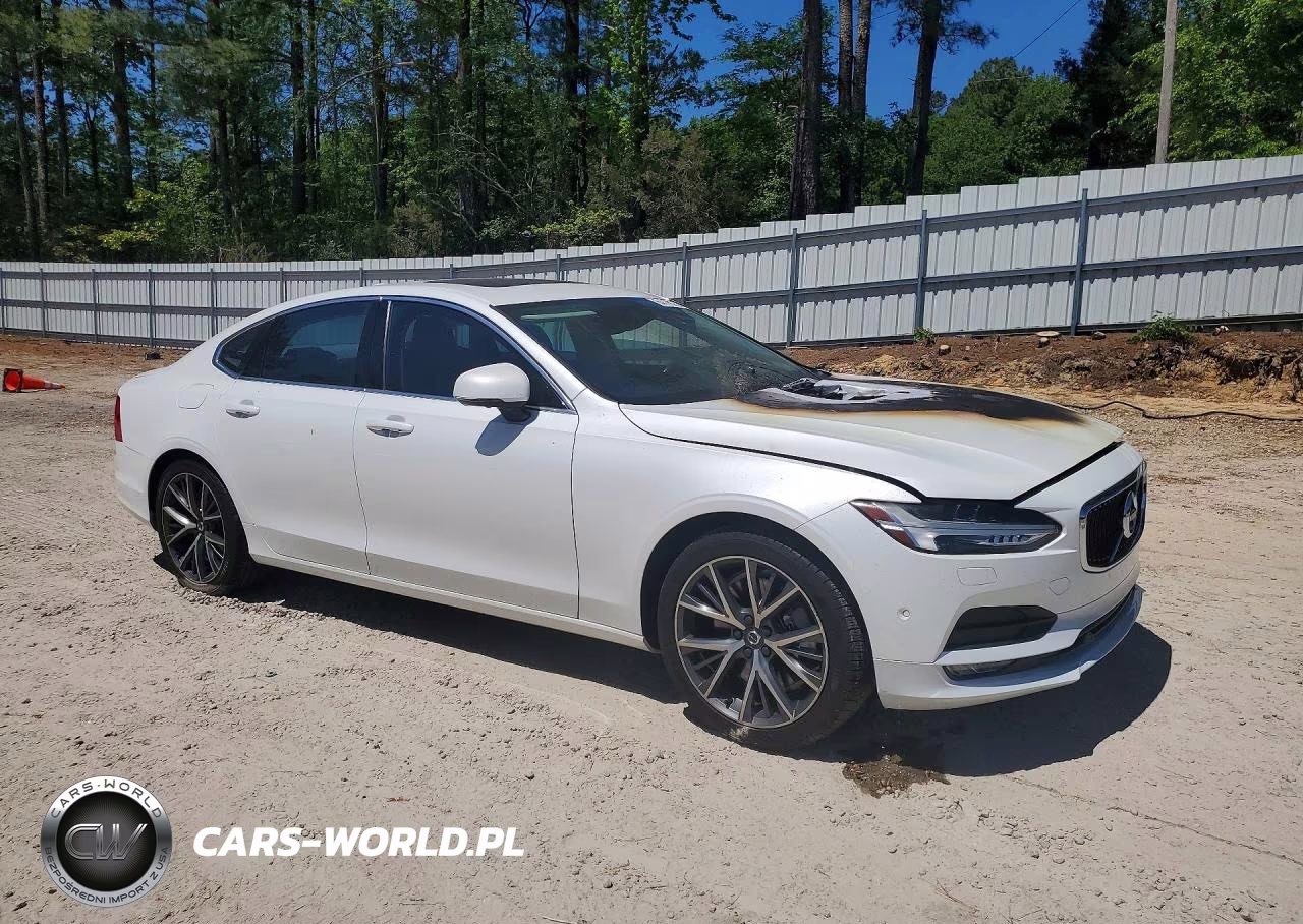 2017 Volvo S90 T6 Momentum VIN:YV1A22MK1H1010302 - 4