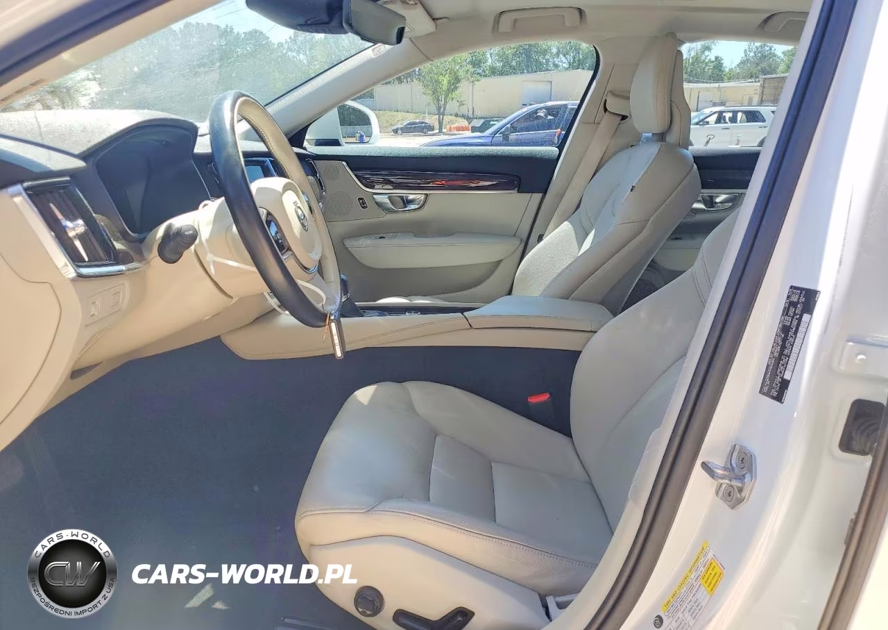 2017 Volvo S90 T6 Momentum VIN:YV1A22MK1H1010302 - 7