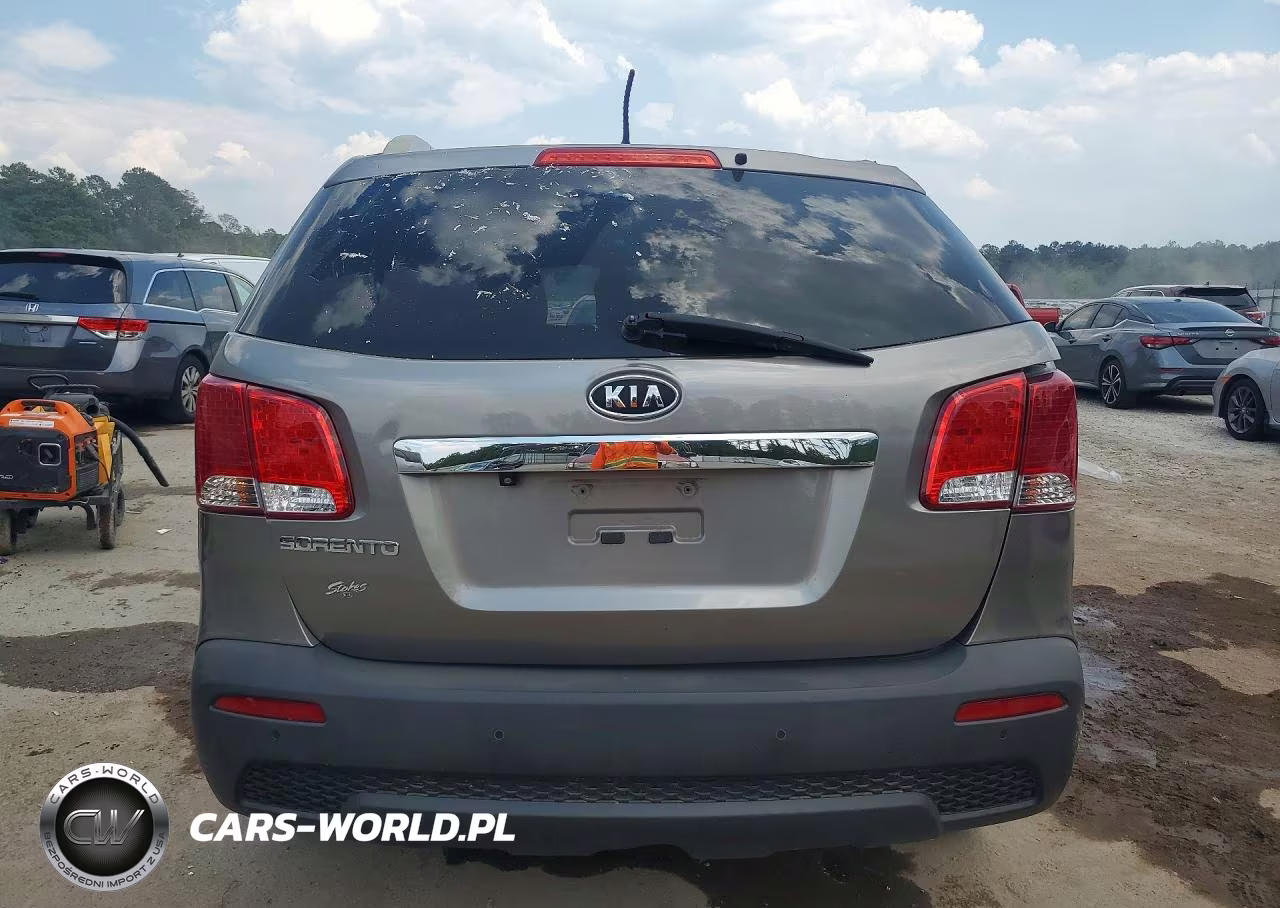 2013 Kia Sorento Lx VIN:5XYKT3A65DG325117 - 6