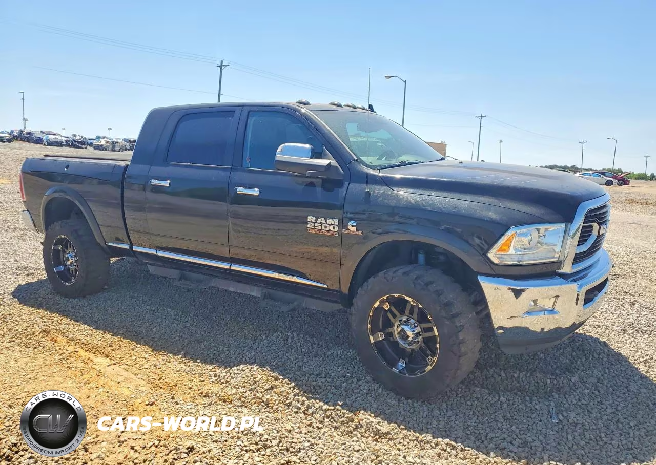 2017 Ram 2500 Longhorn VIN:3C6UR5PL0HG603470 - 4