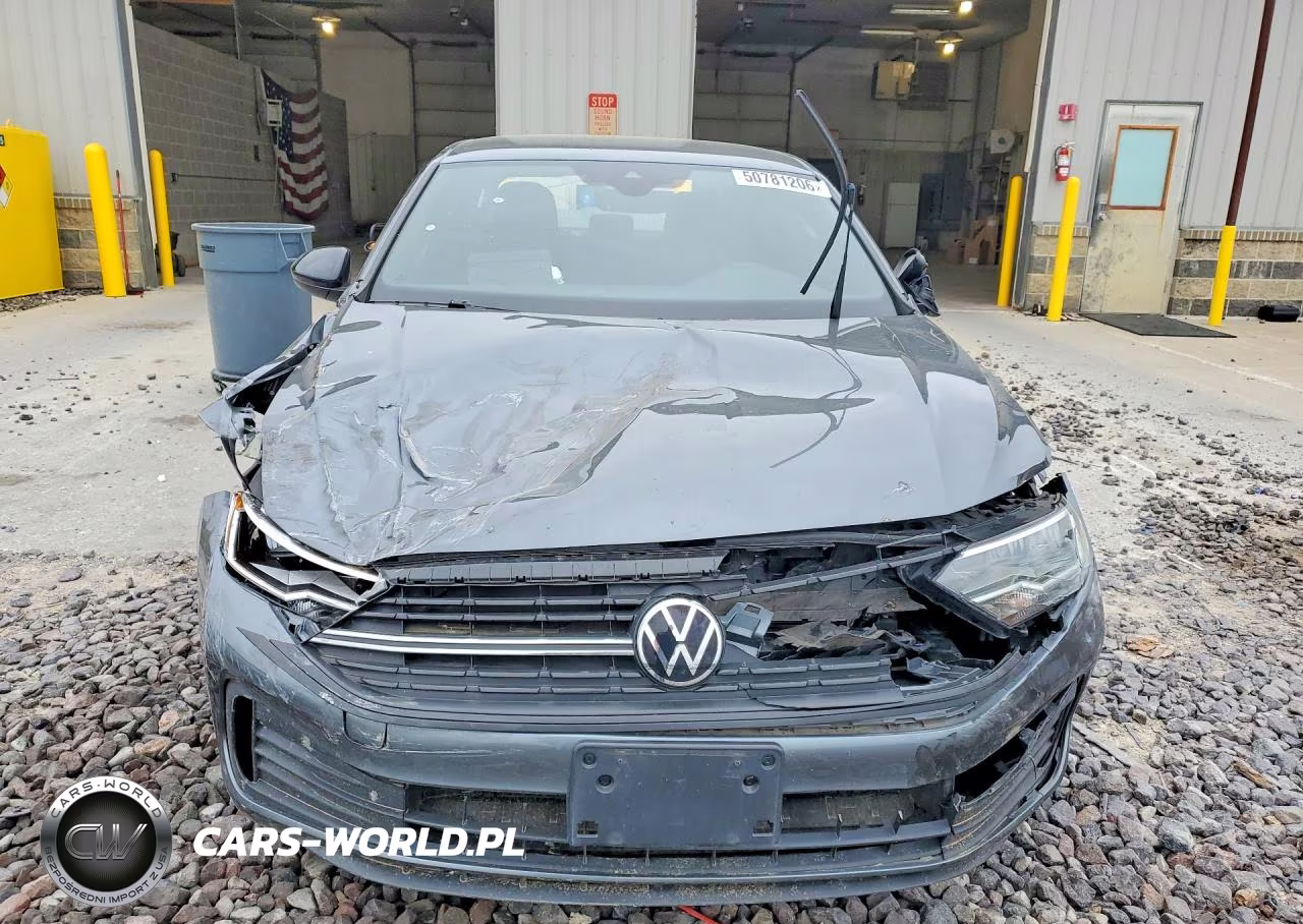 2024 Volkswagen Jetta Sport VIN:3VWBM7BU7RM025541 - 5