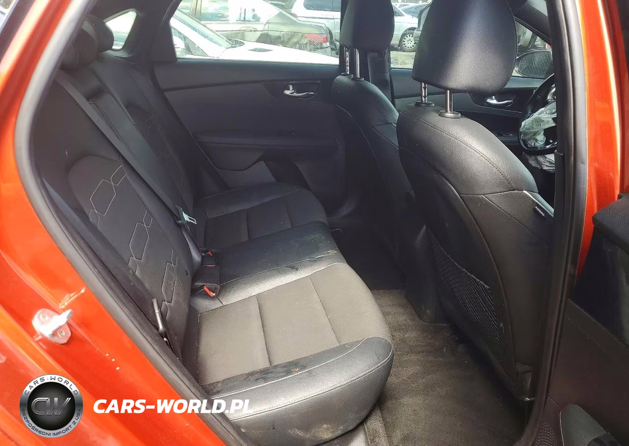 2023 Kia Forte Gt Line VIN:3KPF54AD3PE539704 - 10