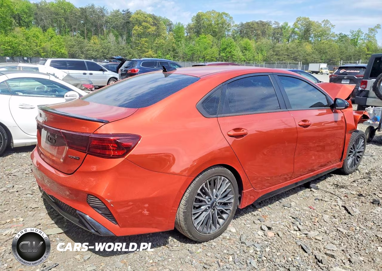 2023 Kia Forte Gt Line VIN:3KPF54AD3PE539704 - 3