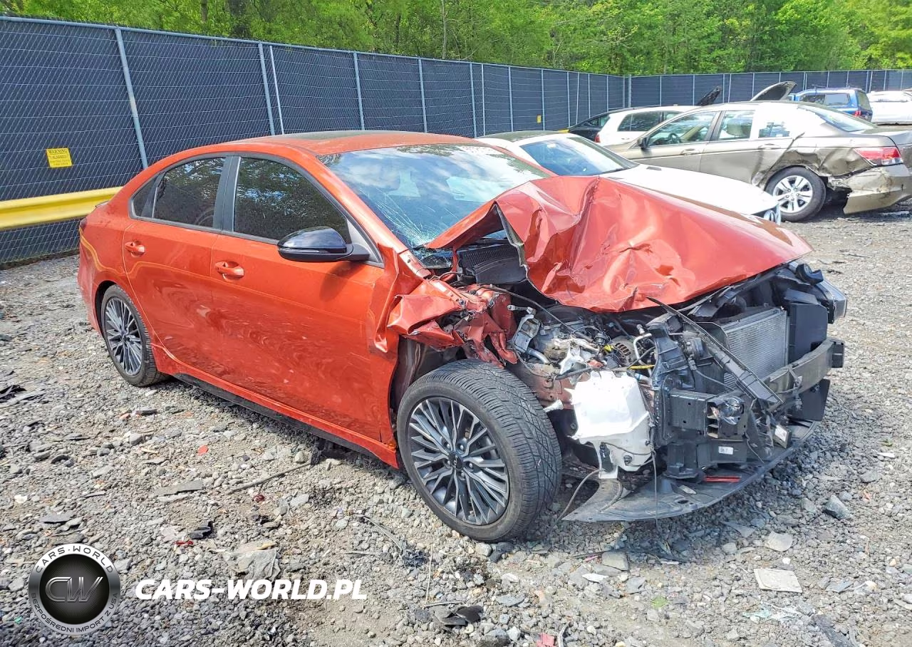 2023 Kia Forte Gt Line VIN:3KPF54AD3PE539704 - 4