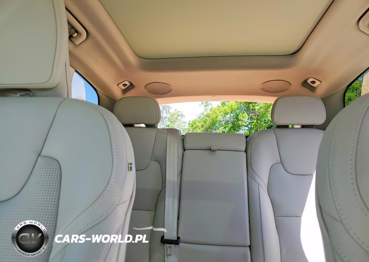 2024 Volvo Xc60 Ultimate VIN:YV4L12RM1R1750913 - 10
