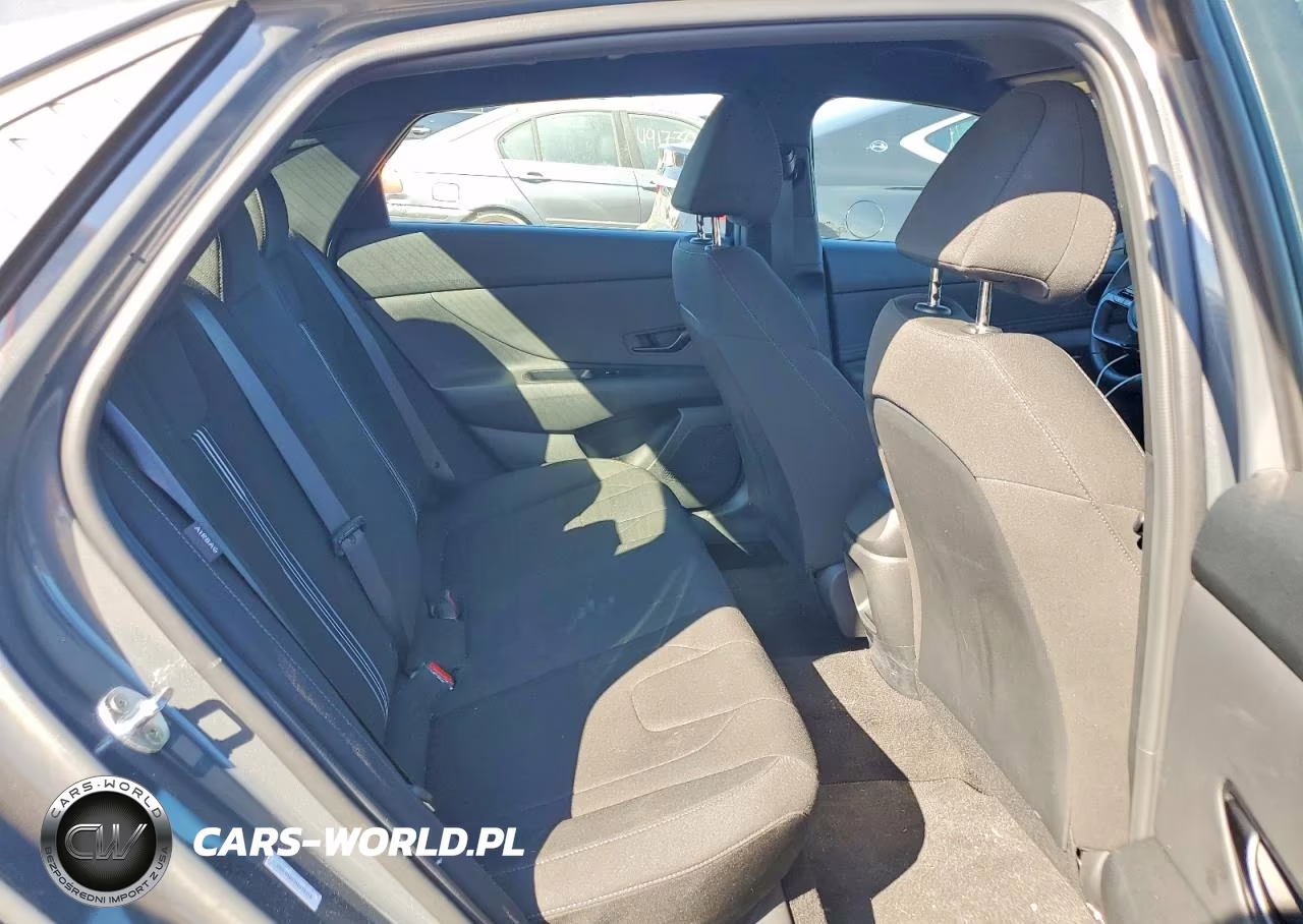 2025 Hyundai Elantra Sel Sport VIN:KMHLM4DG7SU079318 - 10