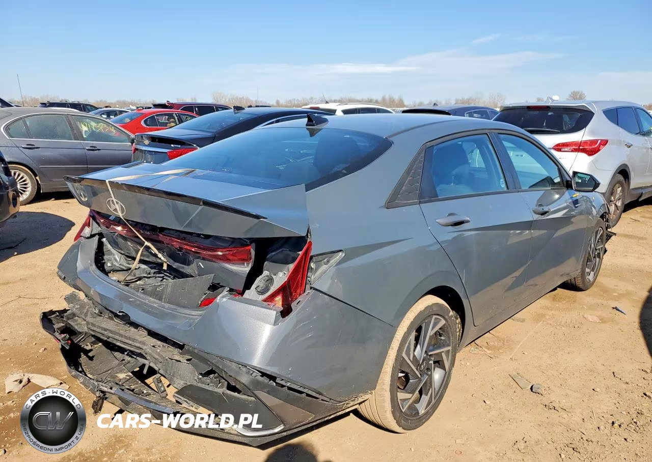 2025 Hyundai Elantra Sel Sport VIN:KMHLM4DG7SU079318 - 3