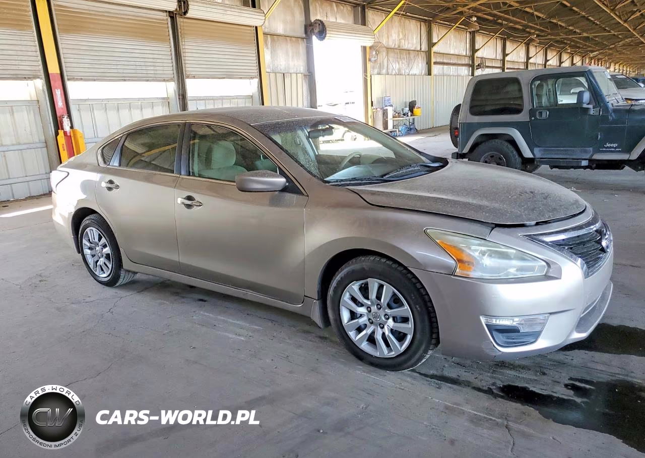 2014 Nissan Altima 2.5 S VIN:1N4AL3APXEC196677 - 4