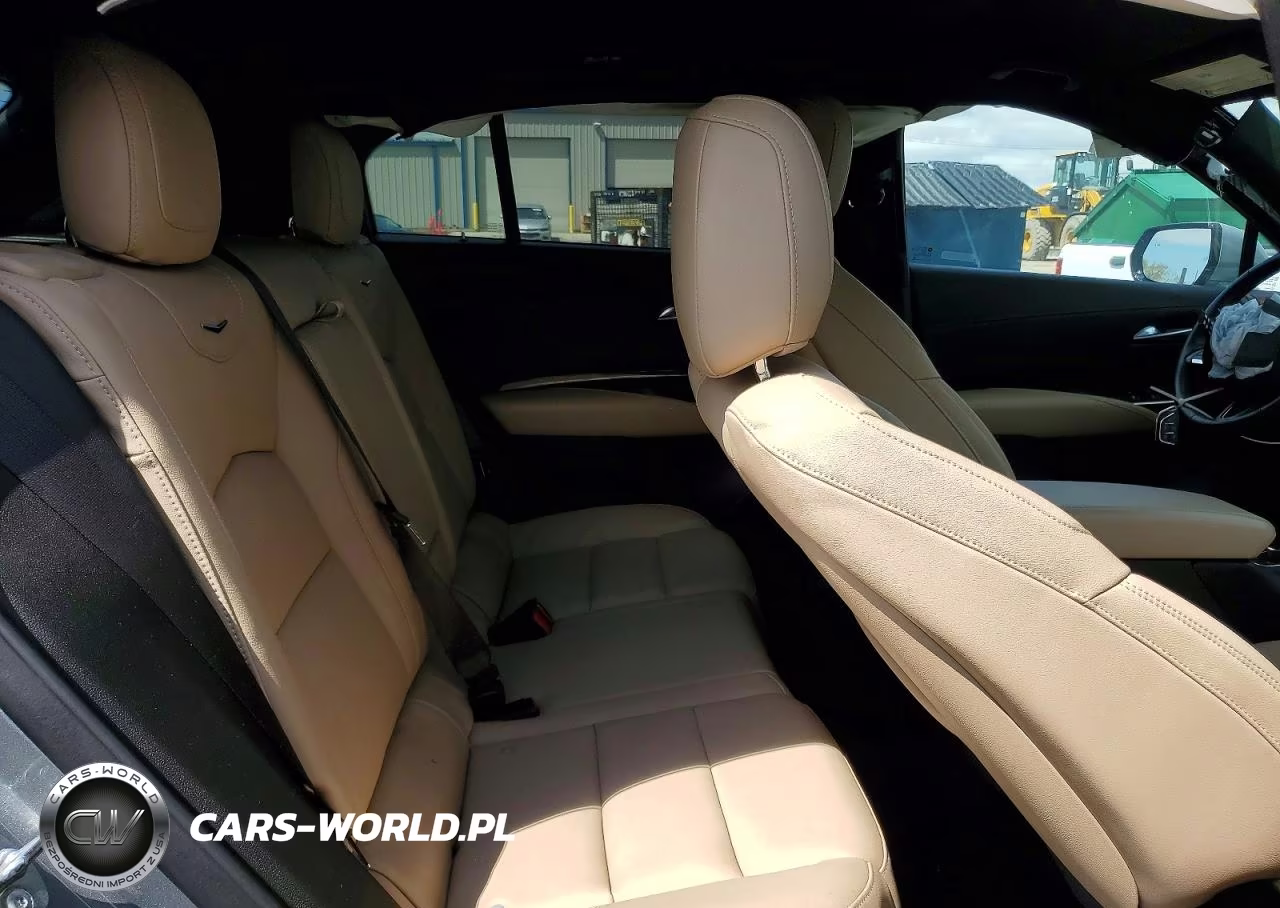 2024 Cadillac Xt4 Luxury VIN:1GYFZBR46RF192613 - 10