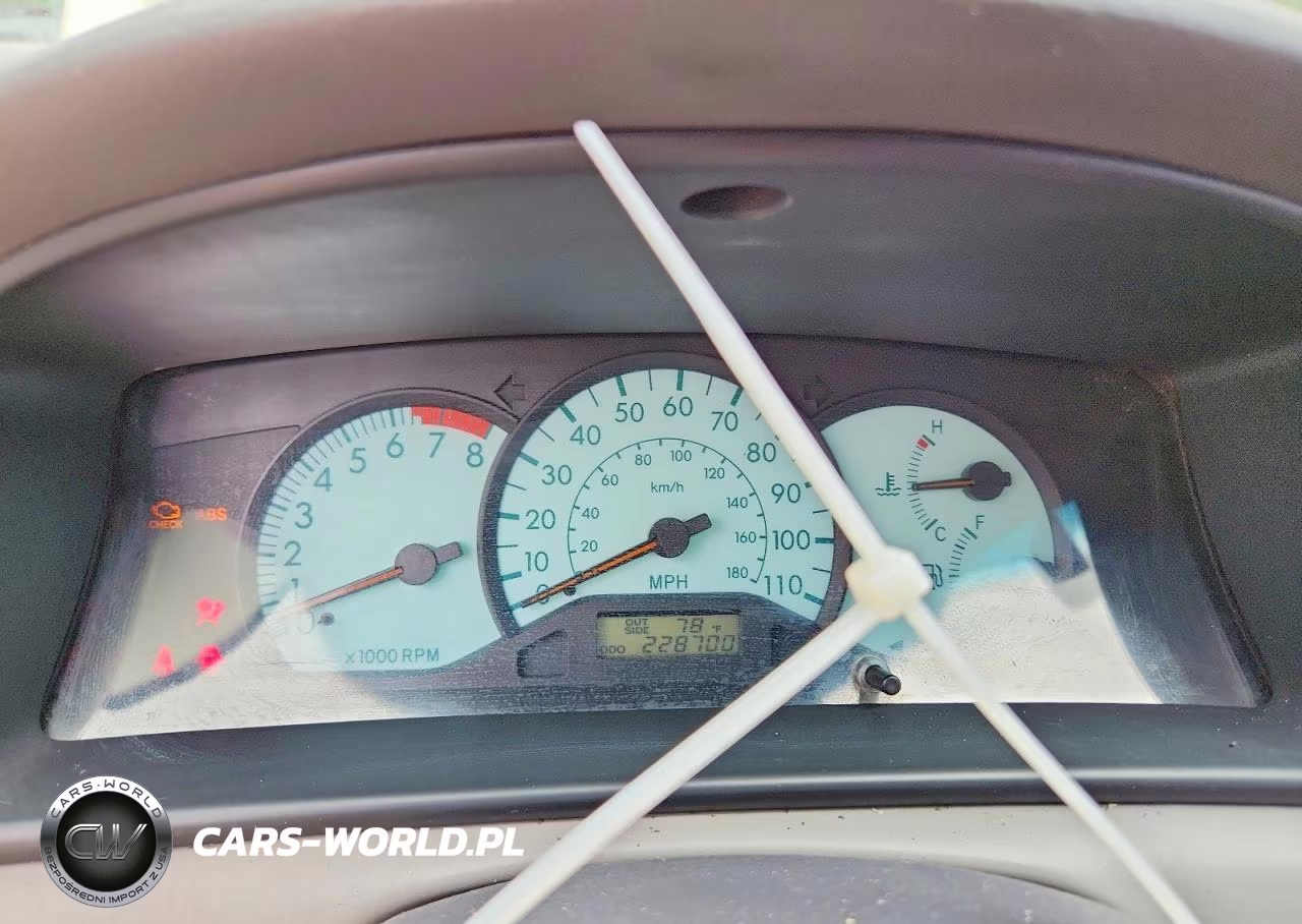 2004 Toyota Corolla Le VIN:1NXBR38E04Z314239 - 9