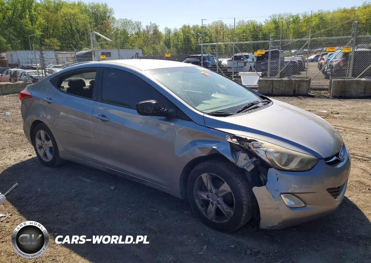 2012 Hyundai Elantra Gls VIN:KMHDH4AE2CU189383 - 4