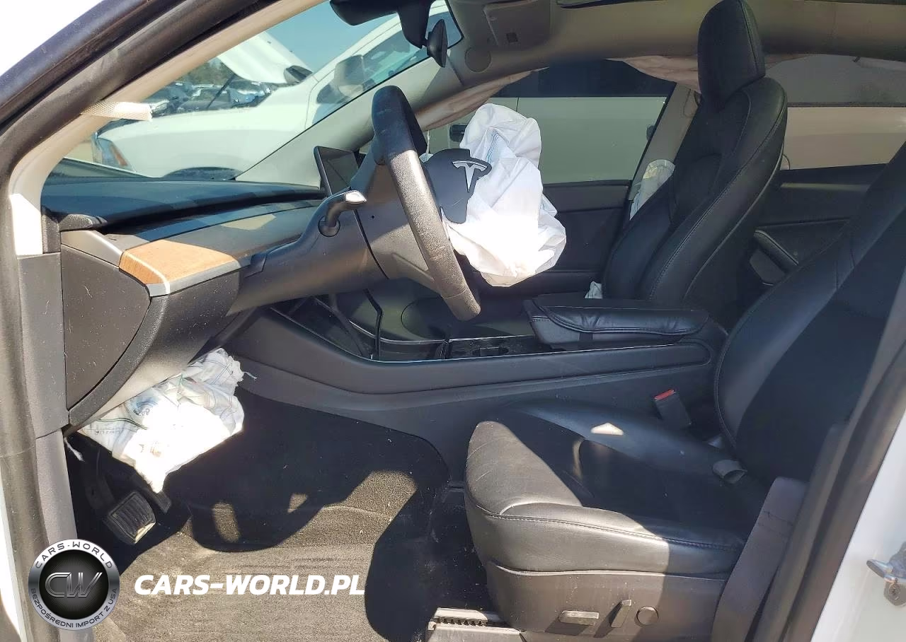2020 Tesla Model Y VIN:5YJYGDEE9LF011109 - 7