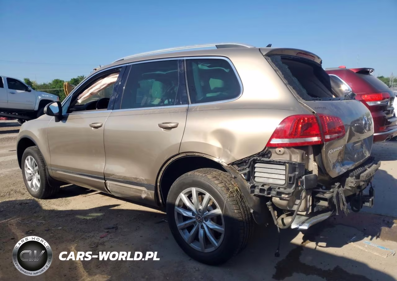 2016 Volkswagen Touareg Sport VIN:WVGEF9BP7GD009988 - 2