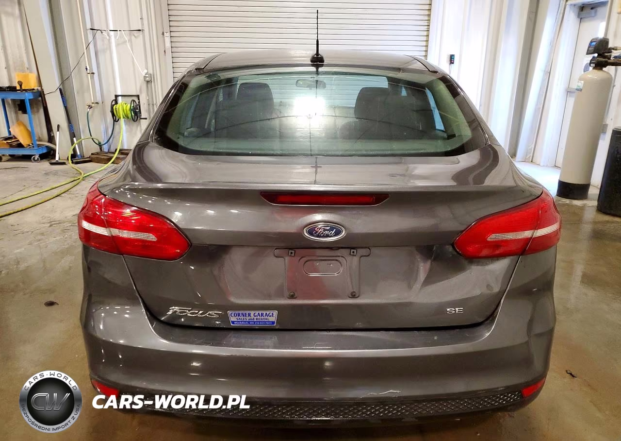 2018 Ford Focus Se VIN:1FADP3F28JL327341 - 6