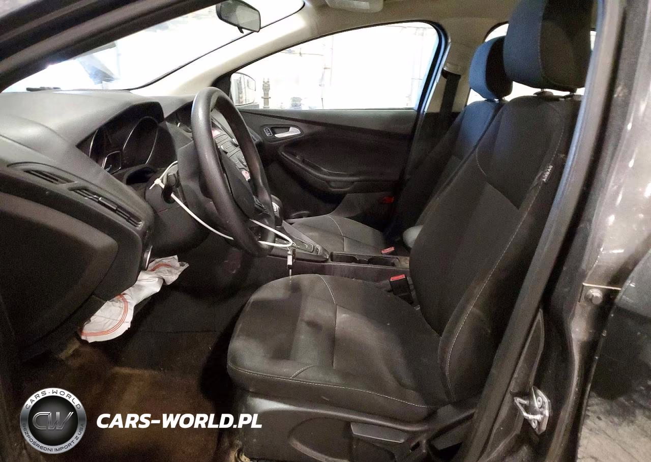 2018 Ford Focus Se VIN:1FADP3F28JL327341 - 7
