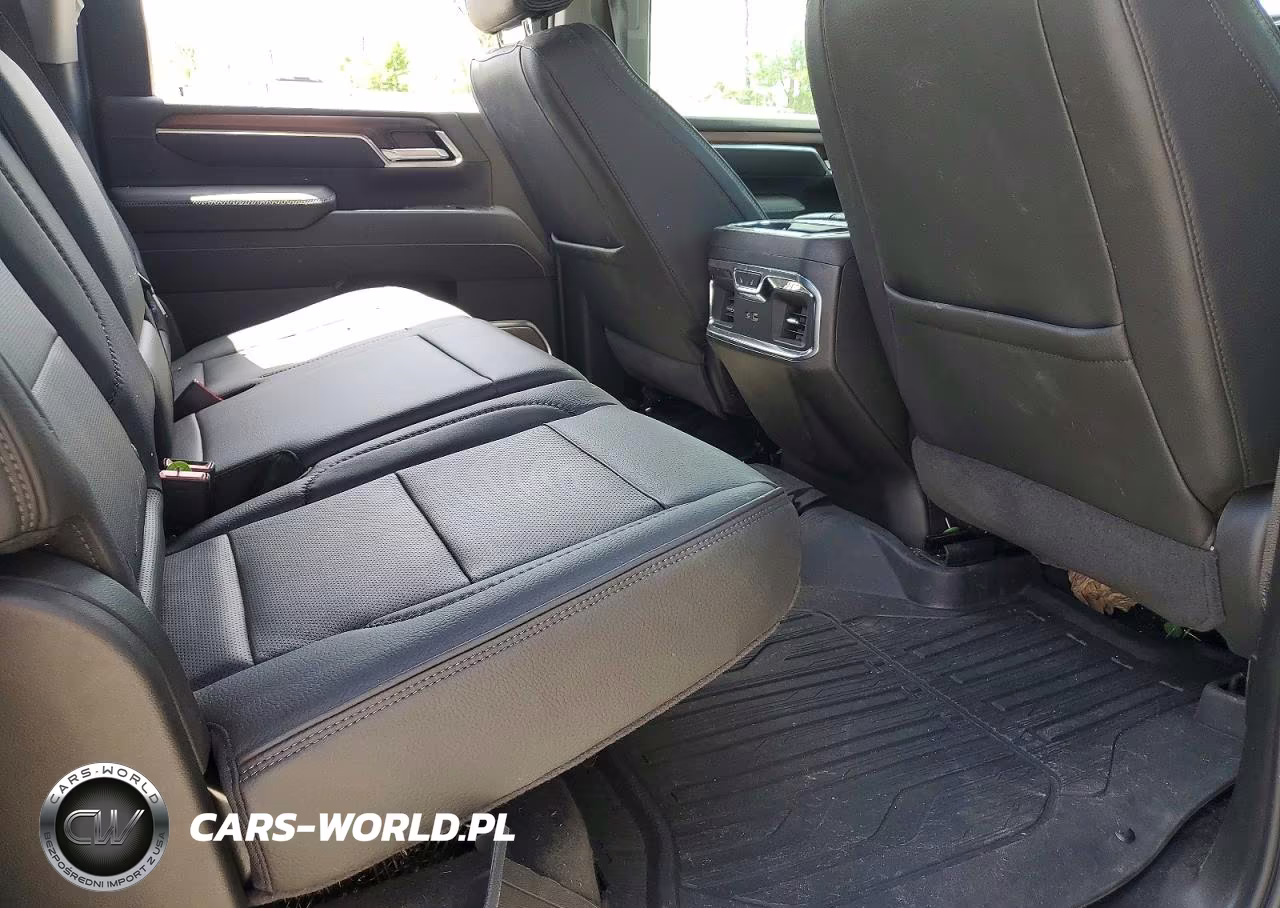 2026 GMC Sierra K3500 Denali VIN:1GT4UWEY8TF161897 - 10