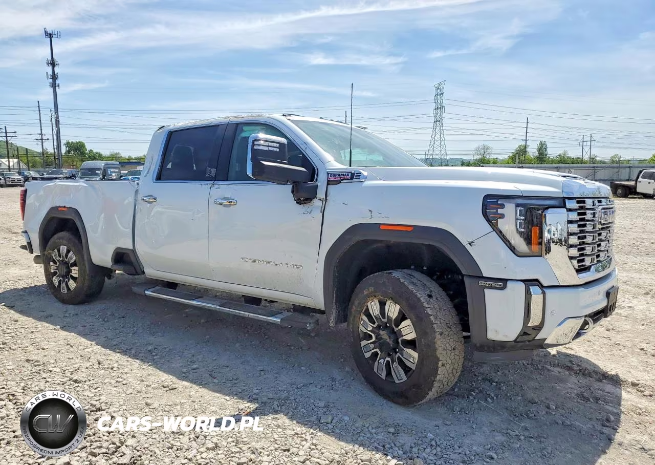 2026 GMC Sierra K3500 Denali VIN:1GT4UWEY8TF161897 - 4