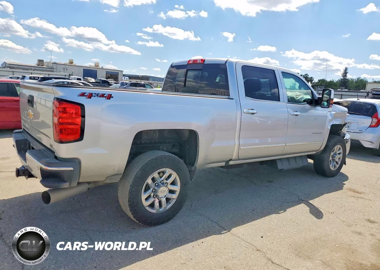 2018 Chevrolet Silverado K2500 Heavy Duty Ltz VIN:1GC1KWEY8JF142322 - 3