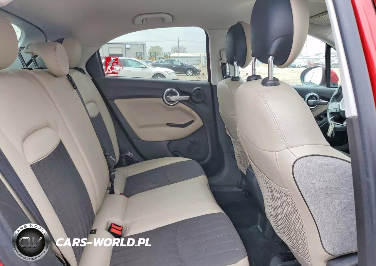 2016 Fiat 500X Lounge VIN:ZFBCFYDTXGP389667 - 10