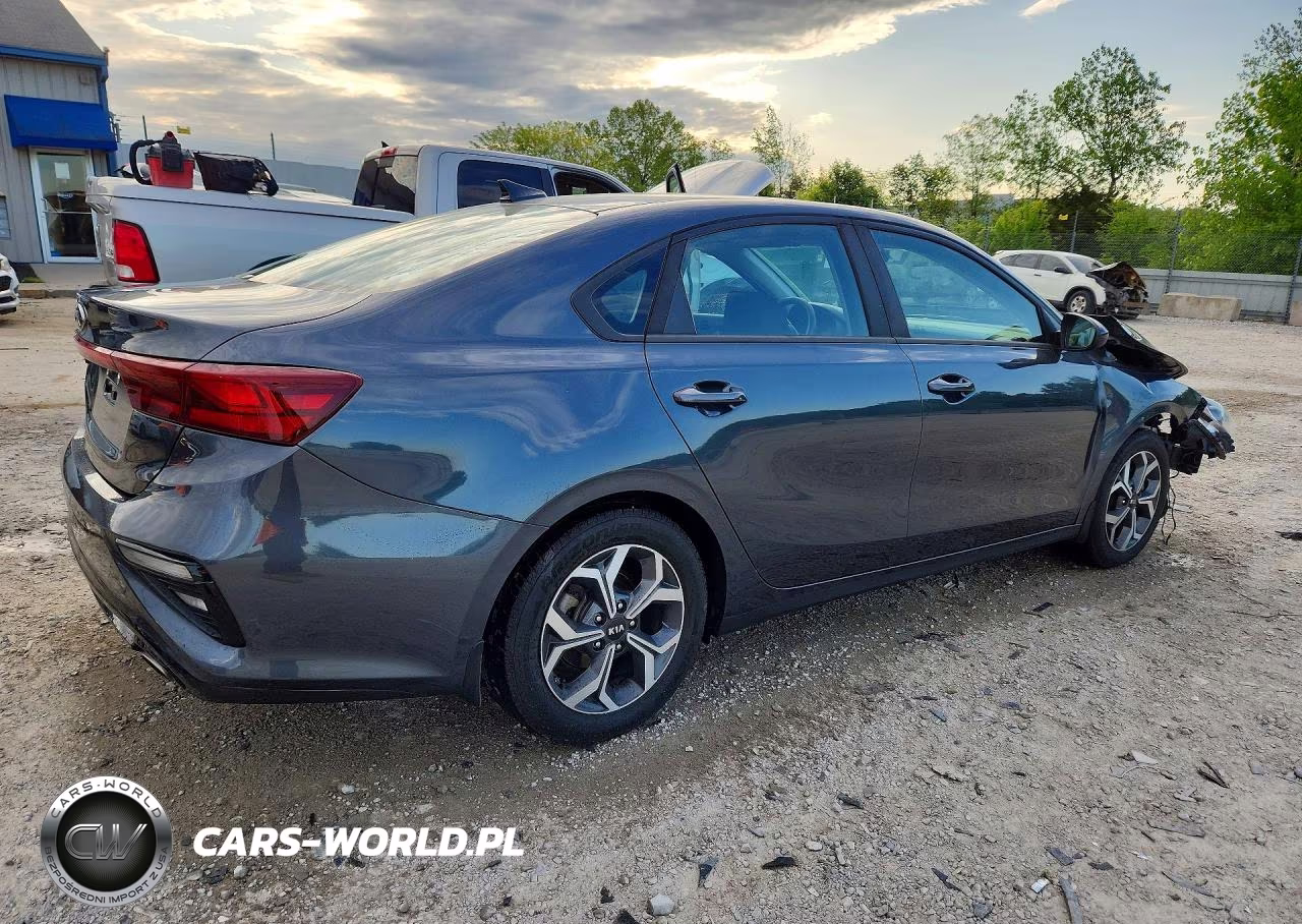 2019 Kia Forte Lxs VIN:3KPF24AD0KE075711 - 3