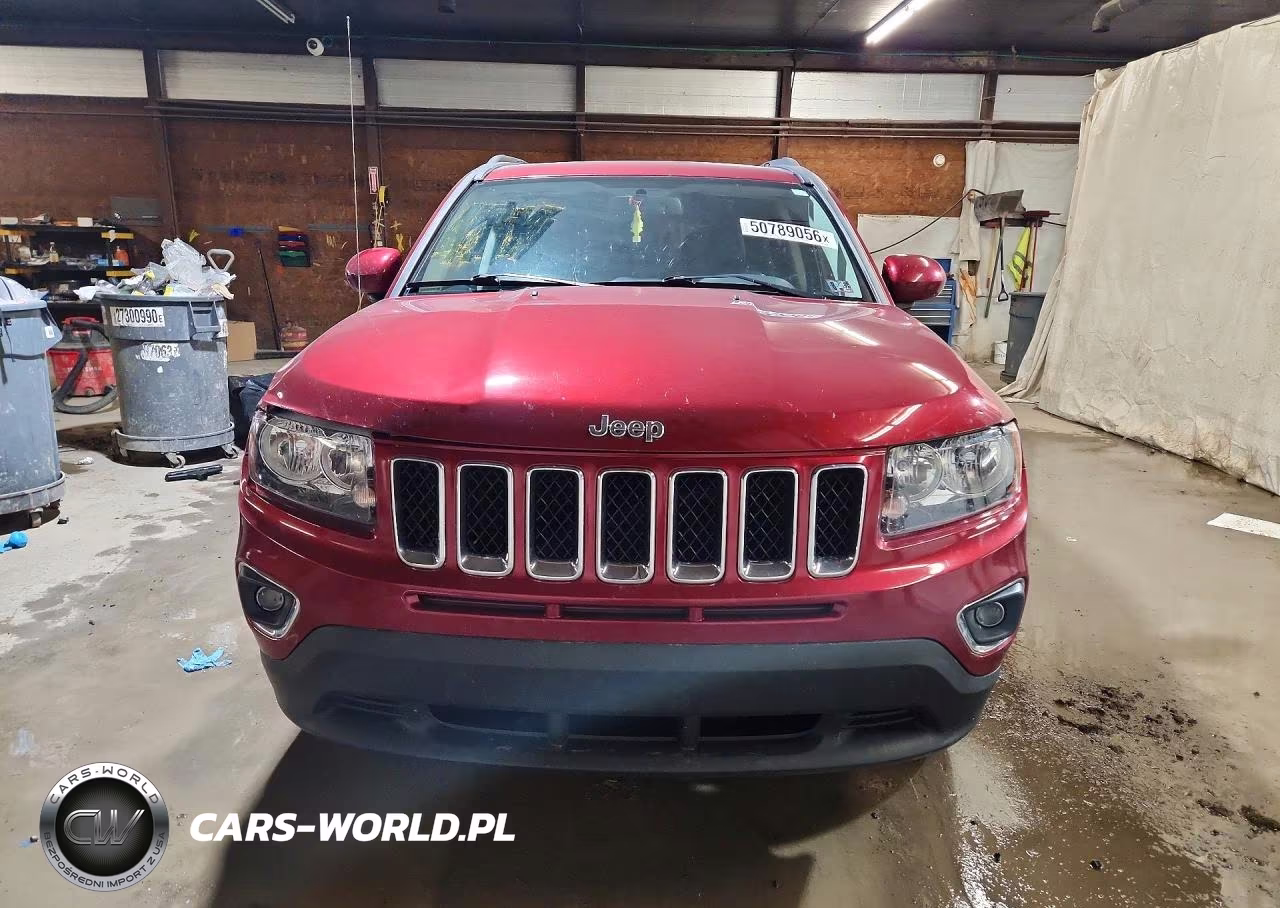 2017 Jeep Compass Latitude VIN:1C4NJDEB0HD139389 - 5