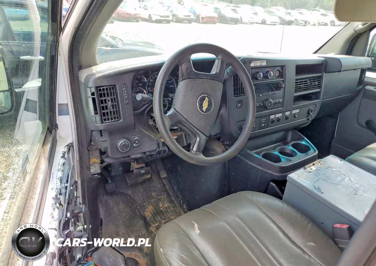 2013 Chevrolet Express G2500 VIN:1GCWGFCA4D1902860 - 8