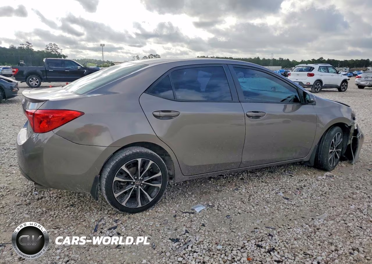 2019 Toyota Corolla Se VIN:5YFBURHE2KP918326 - 3