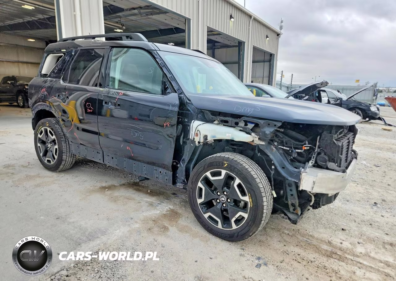 2022 Ford Bronco Sport Outer Banks VIN:3FMCR9C67NRD37968 - 4