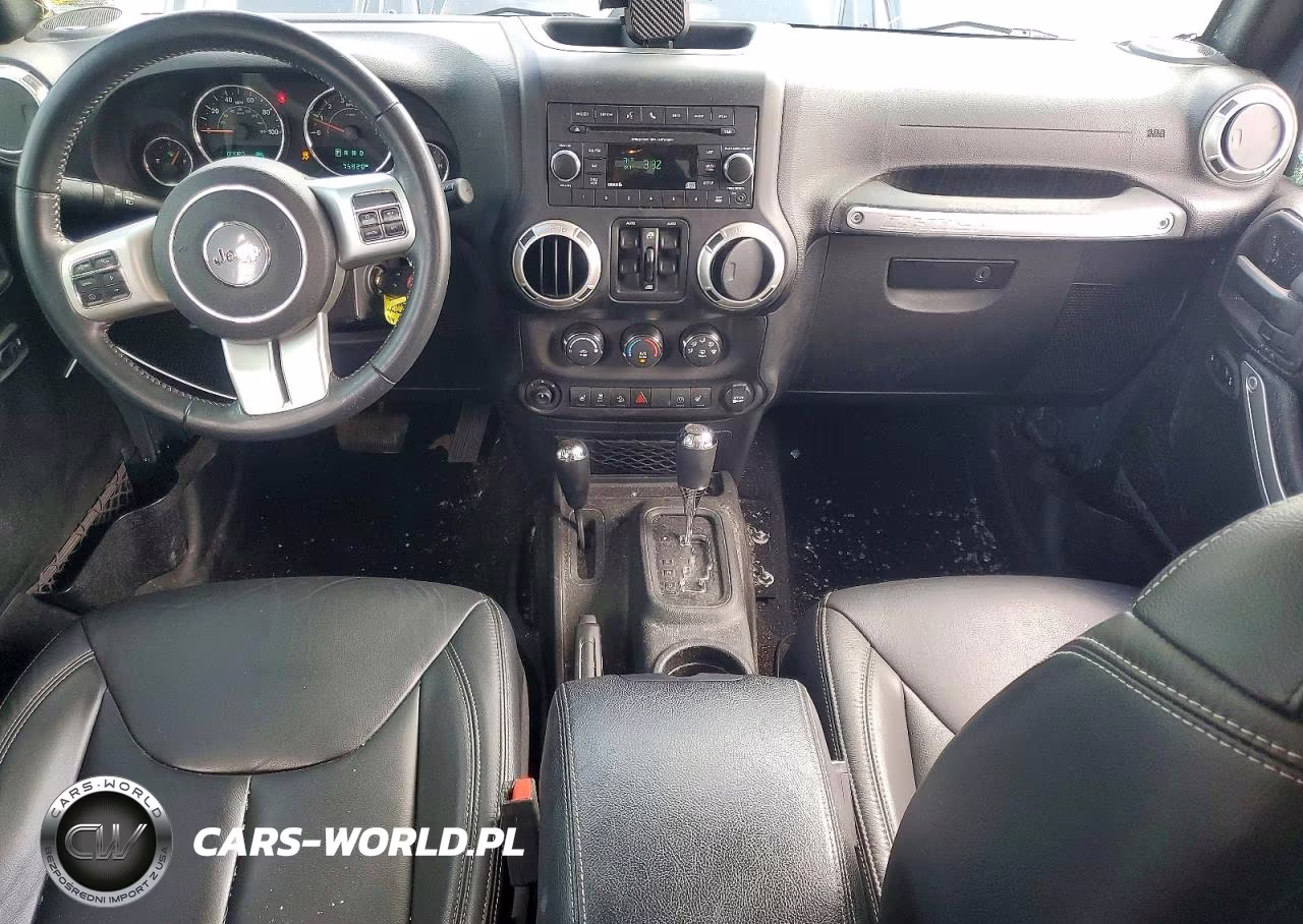 2017 Jeep Wrangler Unlimited Sahara VIN:1C4BJWEG0HL705423 - 8