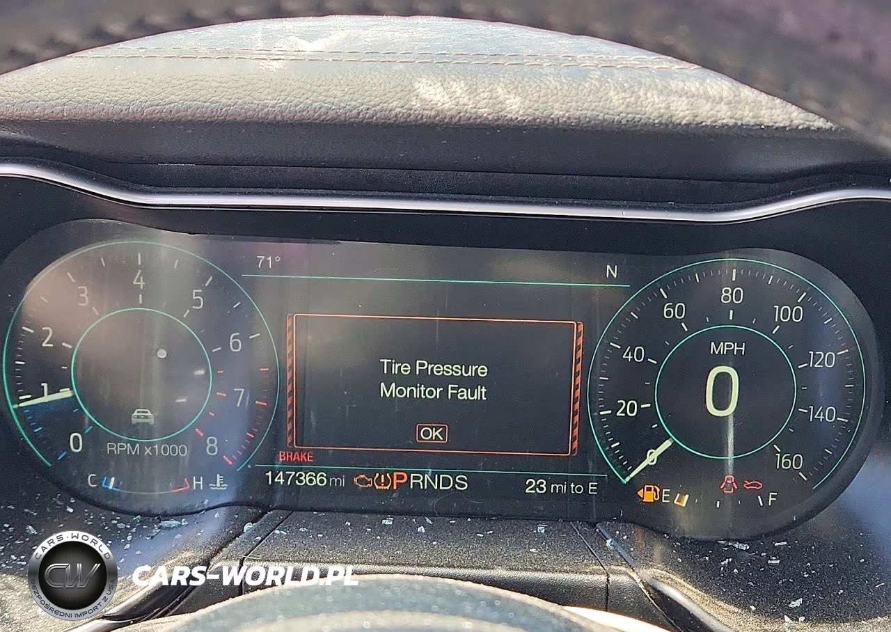 2018 Ford Mustang VIN:1FATP8UH1J5143511 - 9