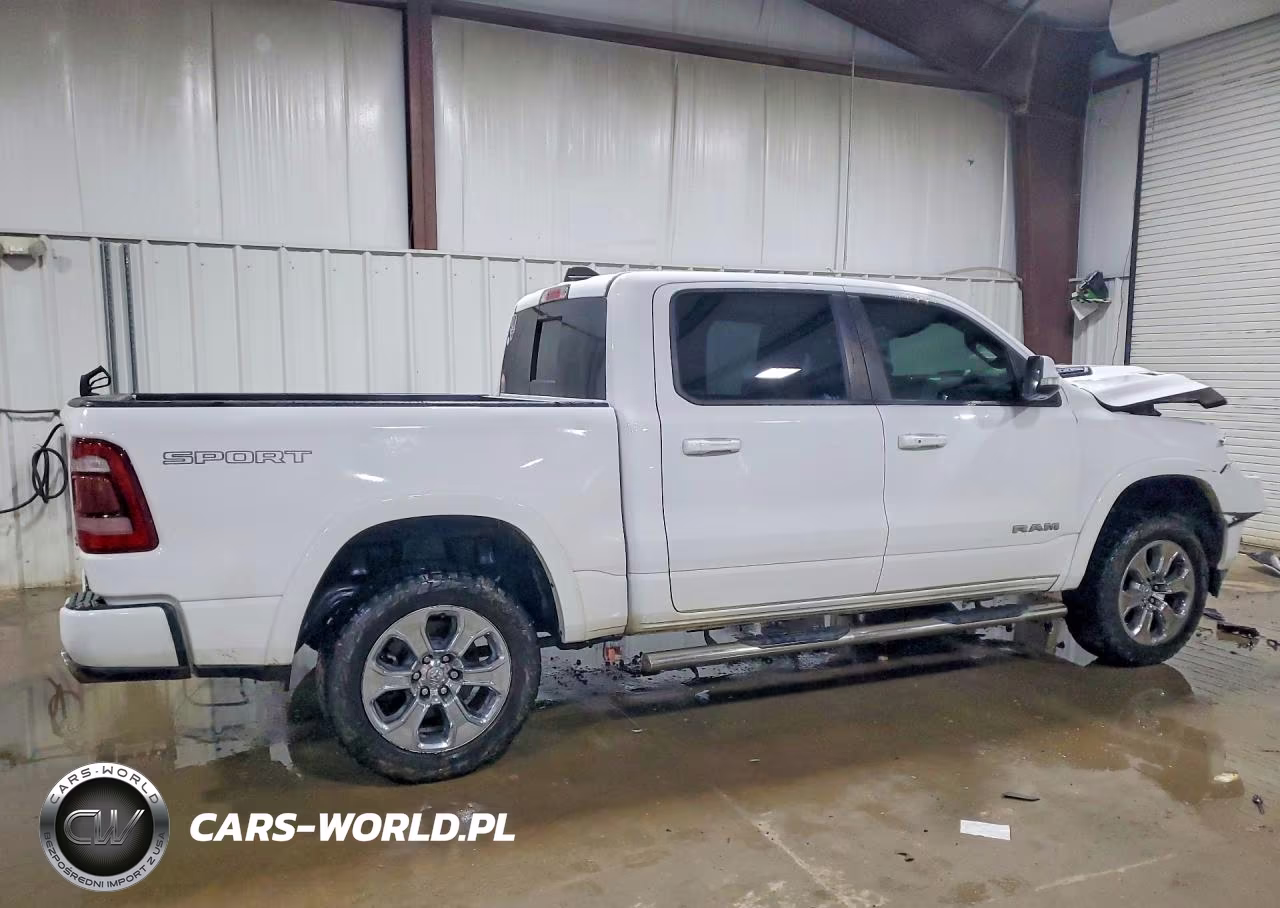 2021 Ram 1500 Laramie VIN:1C6SRFJT7MN728828 - 3