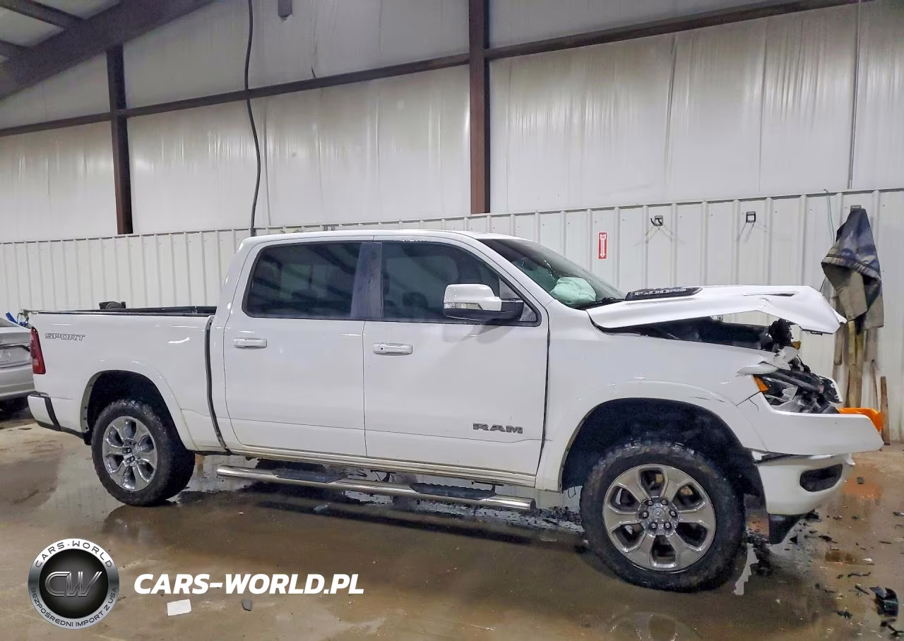 2021 Ram 1500 Laramie VIN:1C6SRFJT7MN728828 - 4