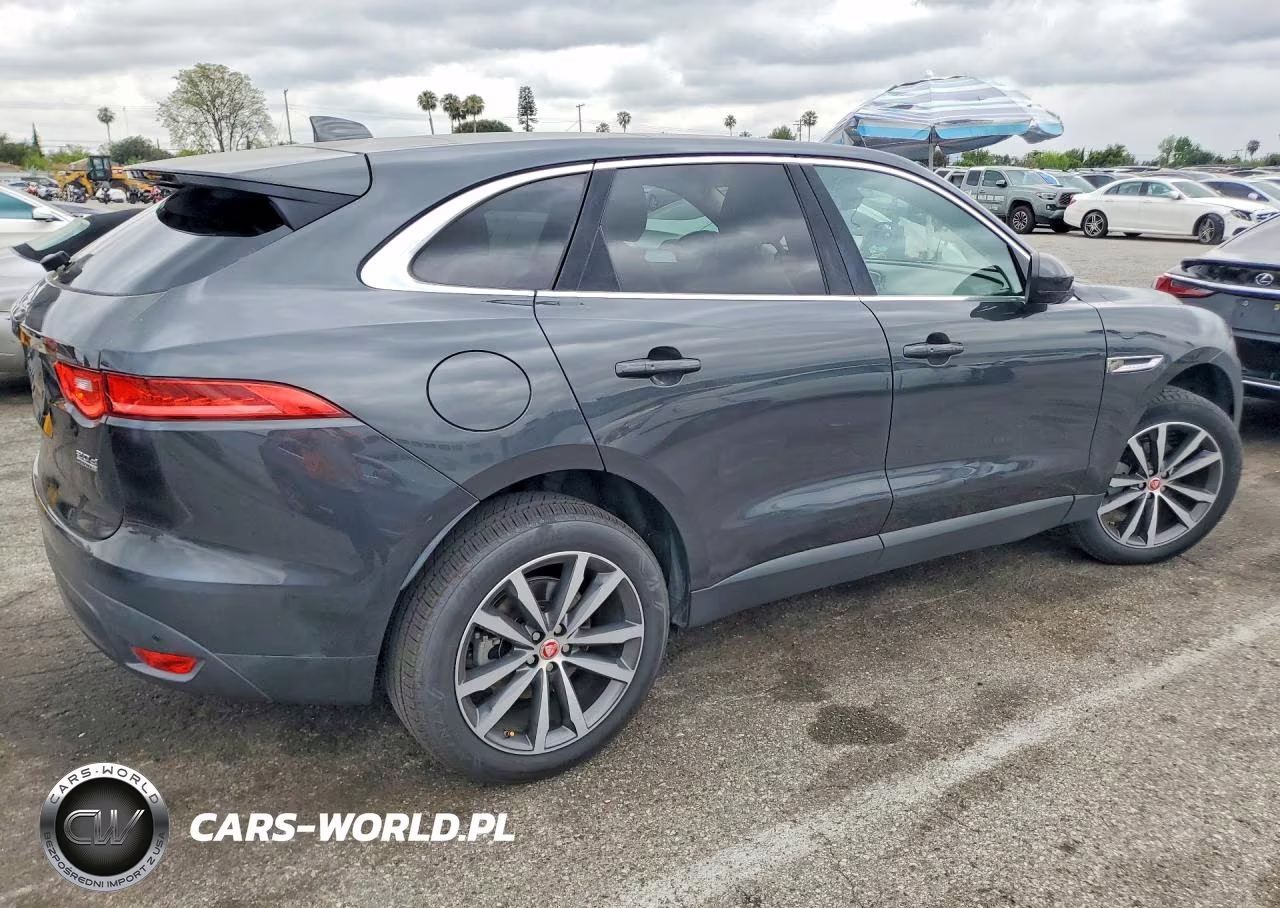 2017 Jaguar F-Pace Prestige VIN:SADCK2BNXHA087928 - 3