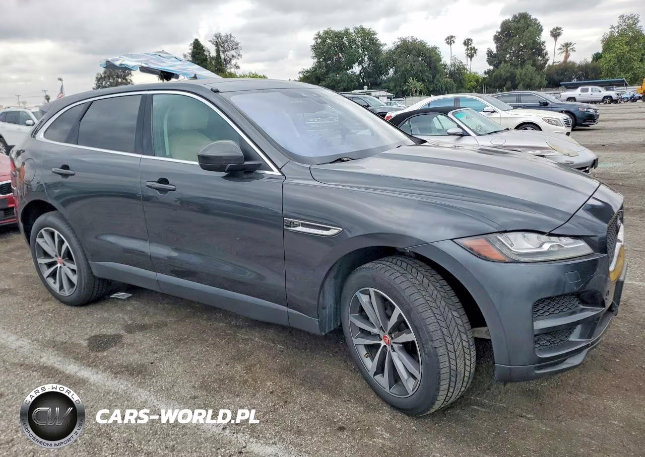 2017 Jaguar F-Pace Prestige VIN:SADCK2BNXHA087928 - 4