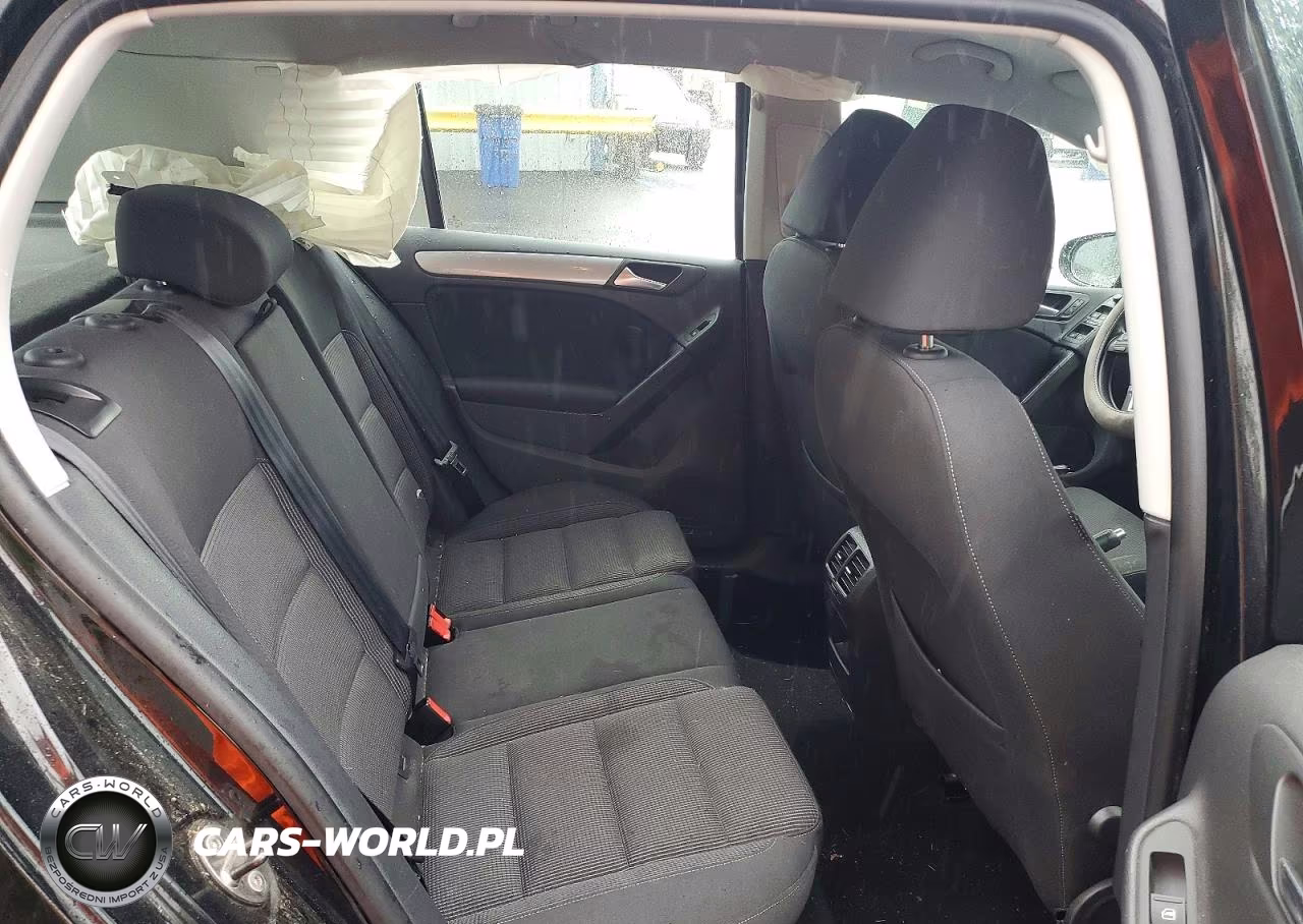 2011 Volkswagen Golf VIN:WVWDM7AJ4BW066847 - 10