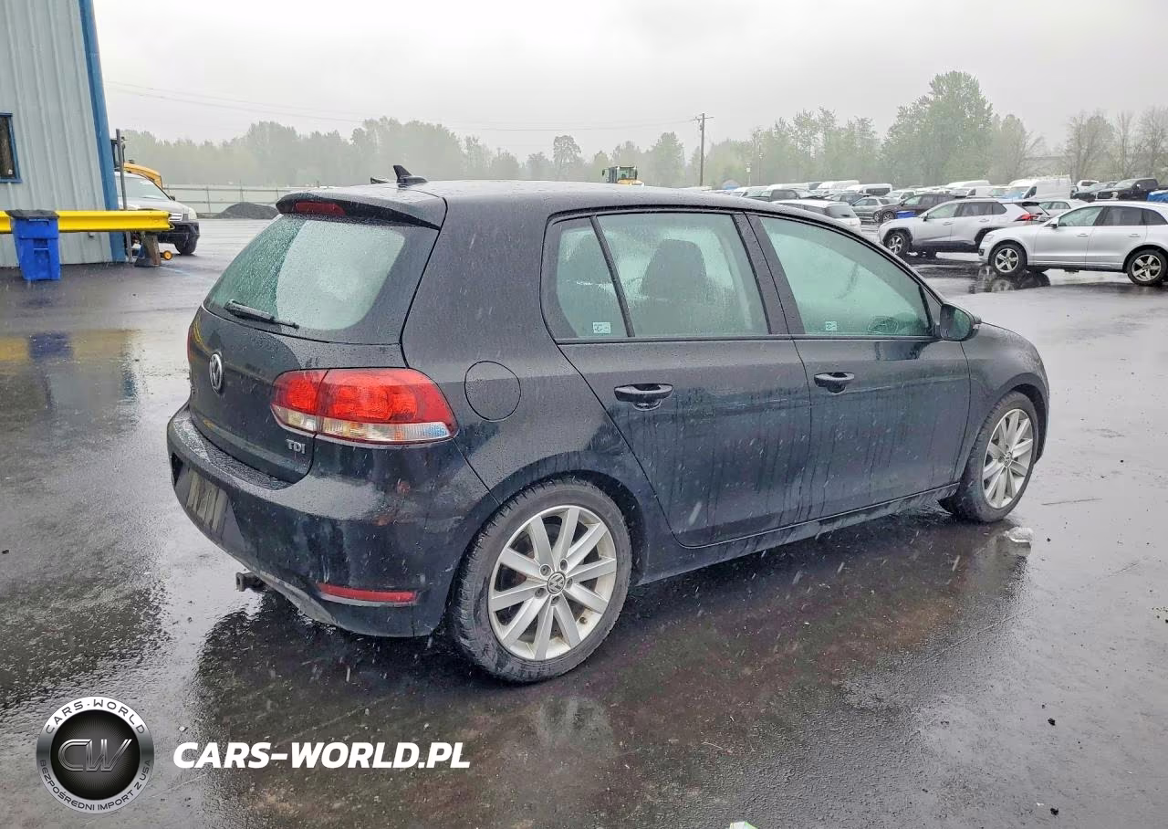 2011 Volkswagen Golf VIN:WVWDM7AJ4BW066847 - 3