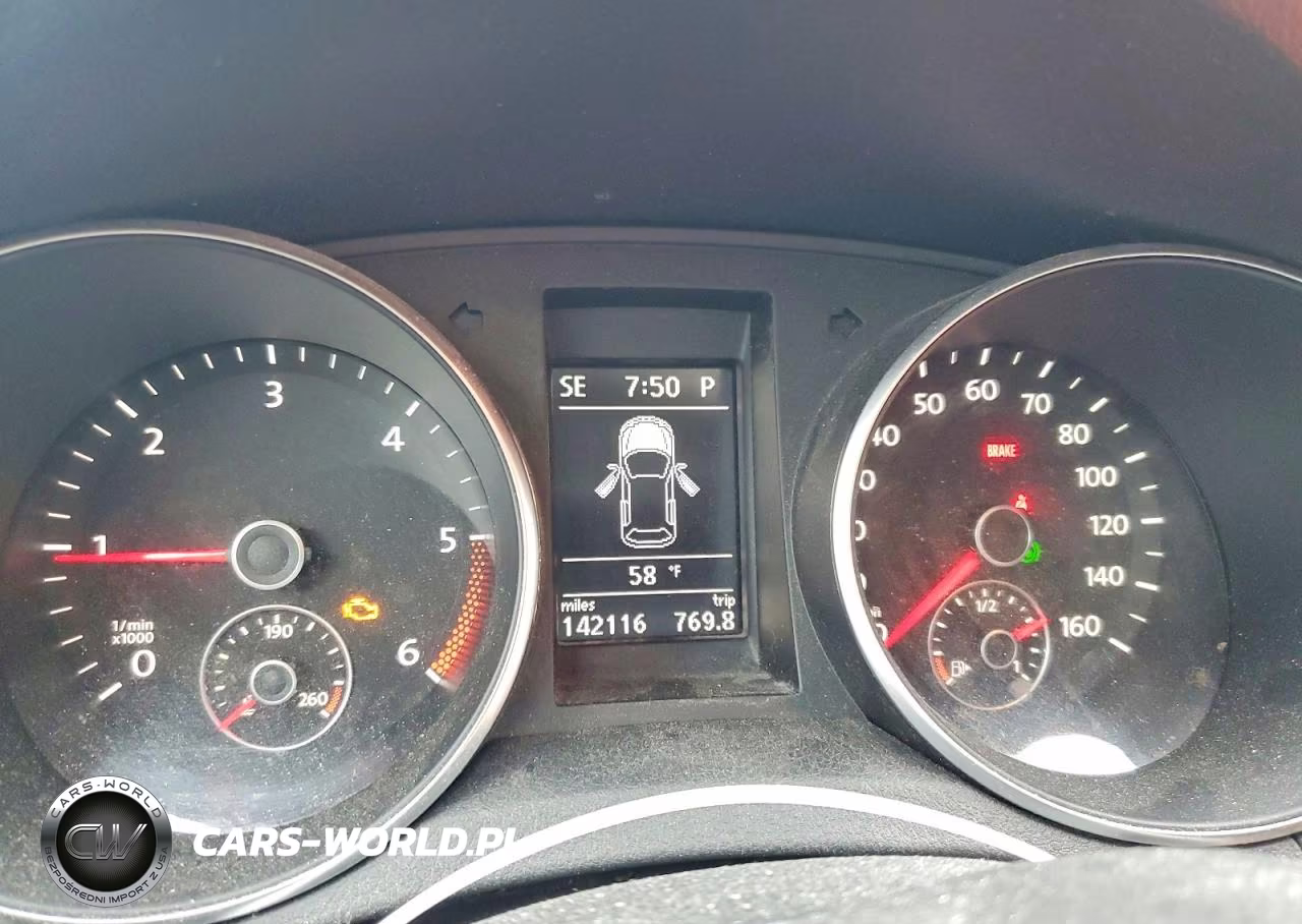 2011 Volkswagen Golf VIN:WVWDM7AJ4BW066847 - 9
