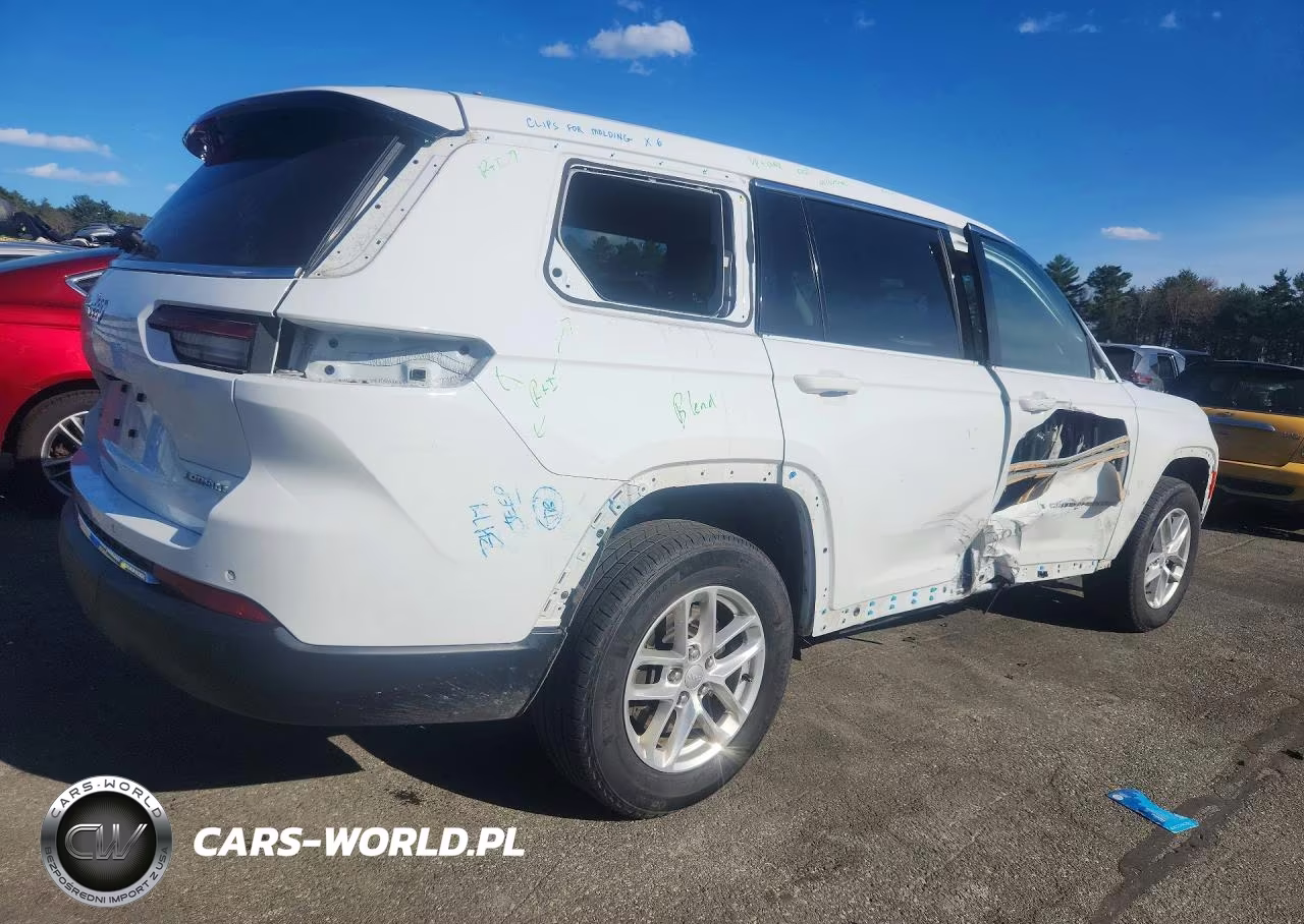 2023 Jeep Grand Cherokee L Laredo VIN:1C4RJKAG5P8100652 - 3
