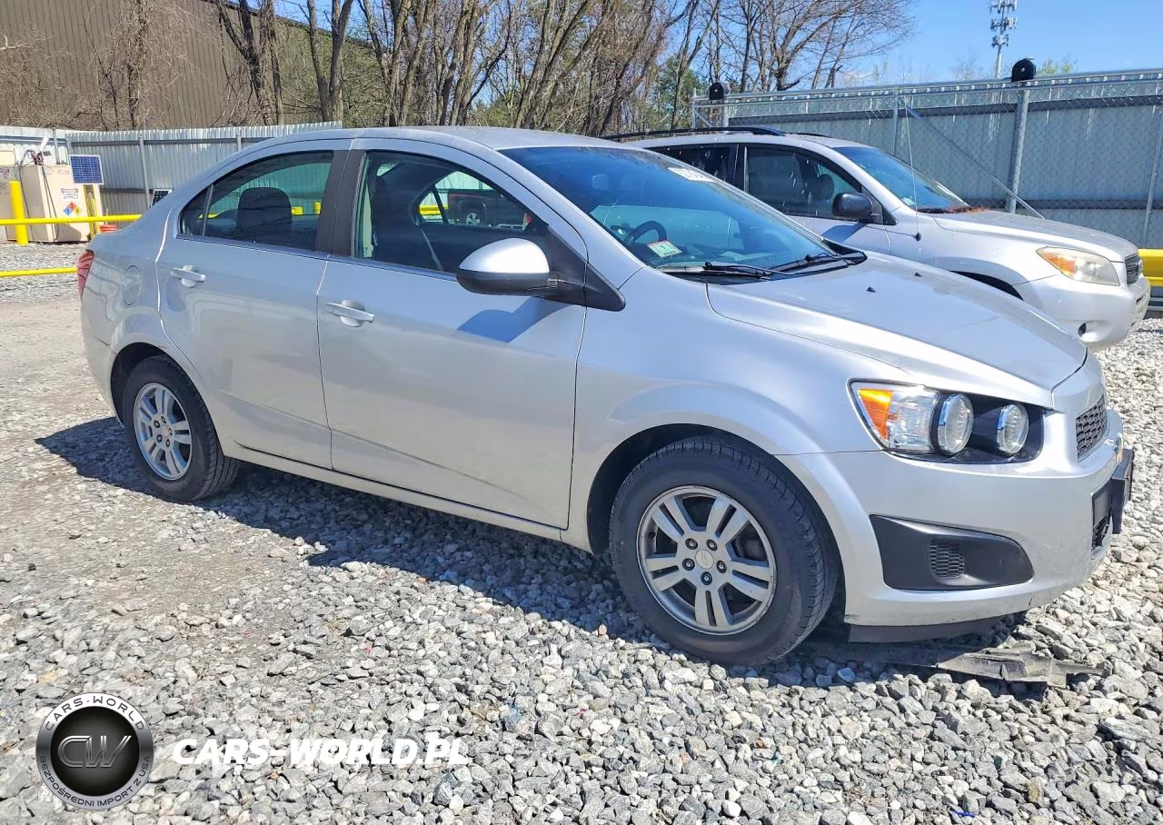 2015 Chevrolet Sonic Lt VIN:1G1JC5SH2F4163626 - 4
