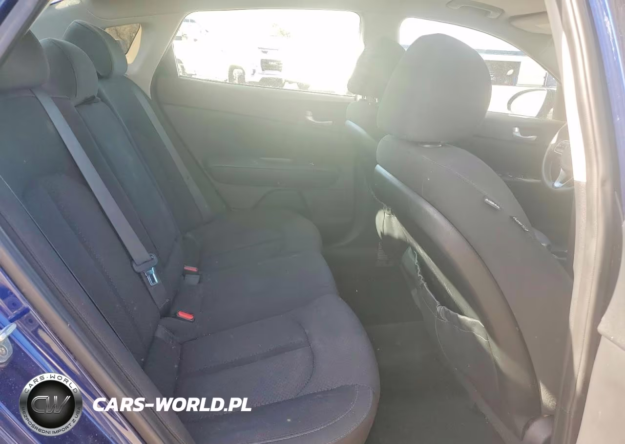 KIA OPTIMA LX VIN:5XXGT4L32JG184392 - 10