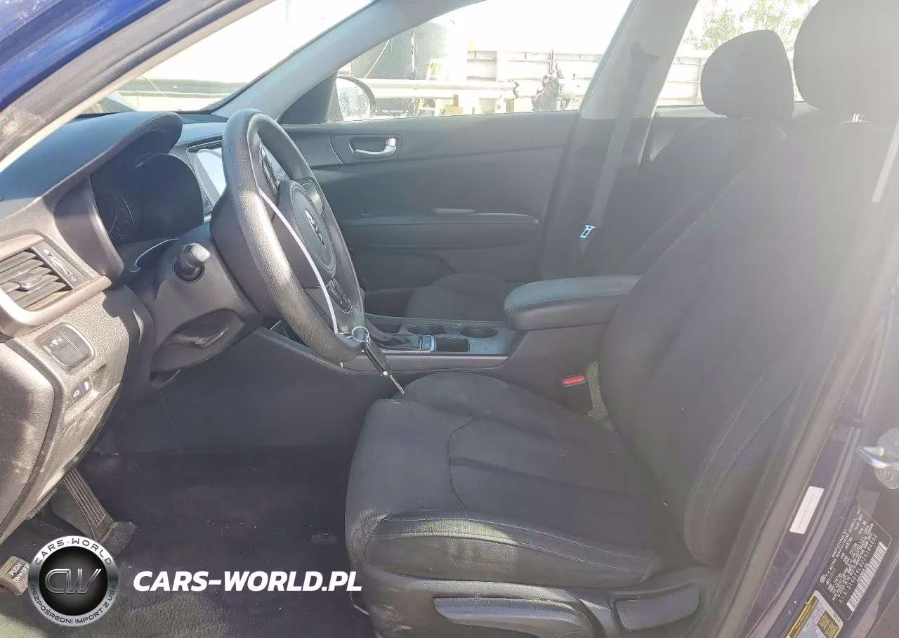 KIA OPTIMA LX VIN:5XXGT4L32JG184392 - 7