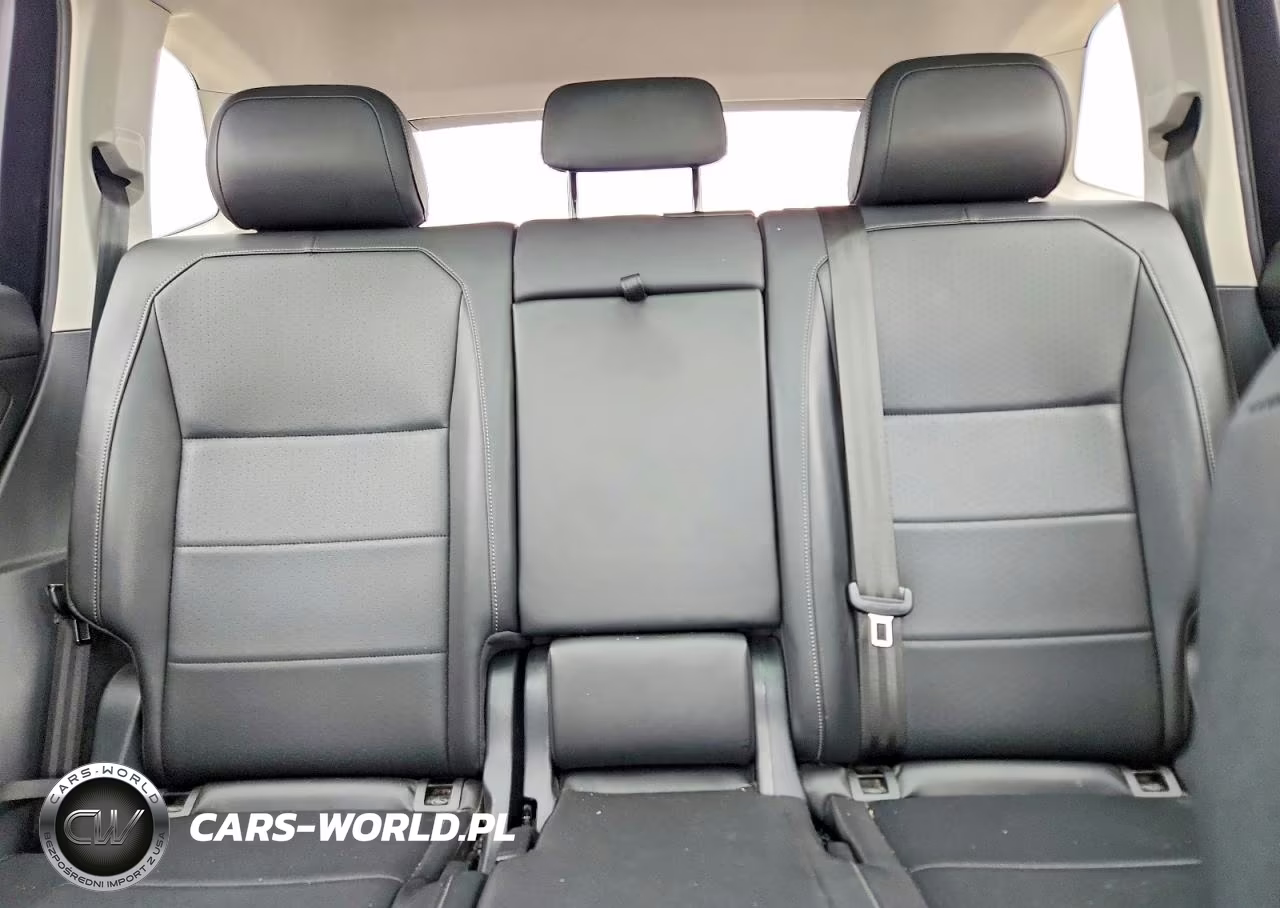2019 Volkswagen Tiguan Se VIN:3VV2B7AX8KM086862 - 10
