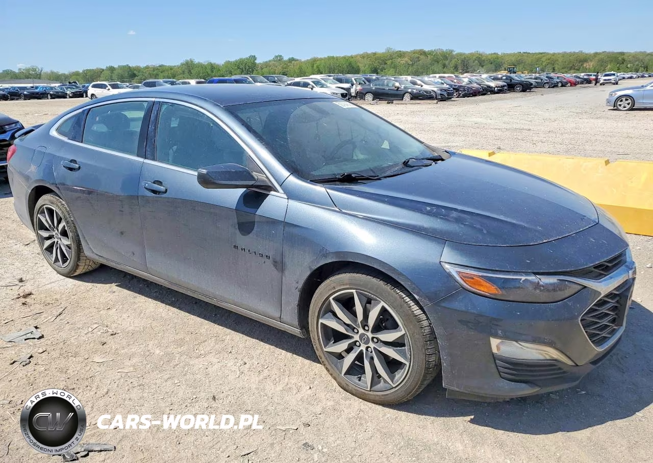 2020 Chevrolet Malibu Rs VIN:1G1ZG5ST6LF136568 - 4